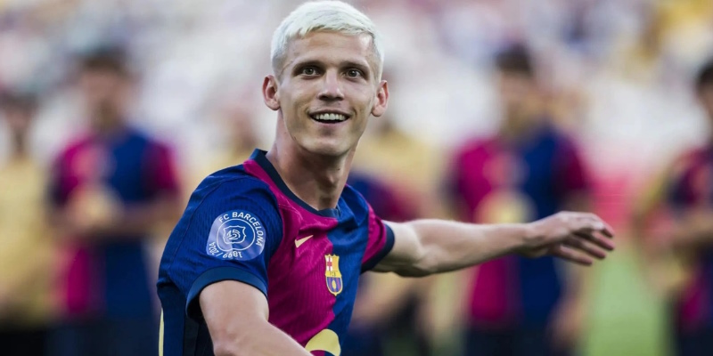 Dani Olmo ghi bàn thắng trong ngày đầu tiên ra mắt CLB Barcelona