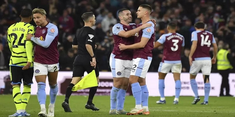 Đội hình Aston Villa thường áp dụng chiến thuật pressing tầm cao