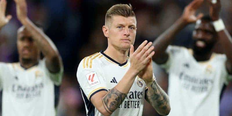 Toni Kroos chọn tiếp tục cống hiến cho bóng đá sau giải nghệ