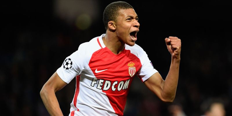 Mbappe nổi danh khi còn khoác áo Monaco